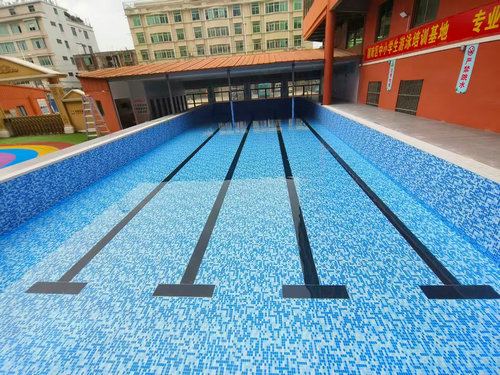 乌伊岭学校钢结构拼装游泳池防水胶膜泳池项目
